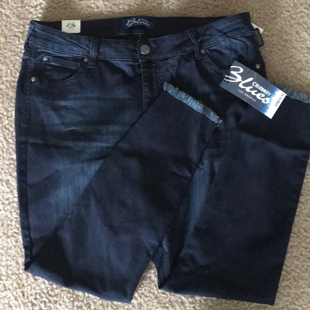 NWT Plus Size Skinny Jeans Dark Denim with Fray
